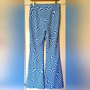 💙🤍Gorgeous Checkered Bell Bottoms 💙🤍